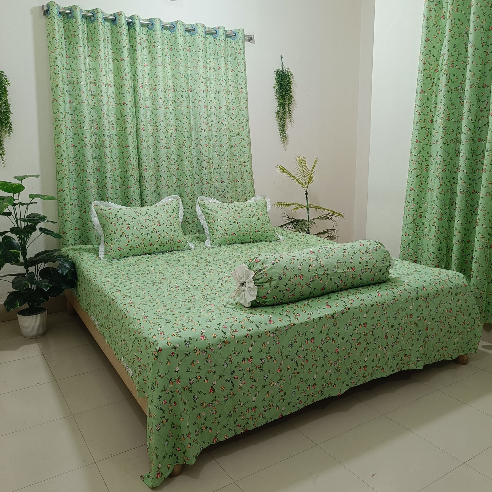 Mint Green Base with All-Over Ditsy Floral Printting Bedsheet & Lace-Trim Pillow Covers