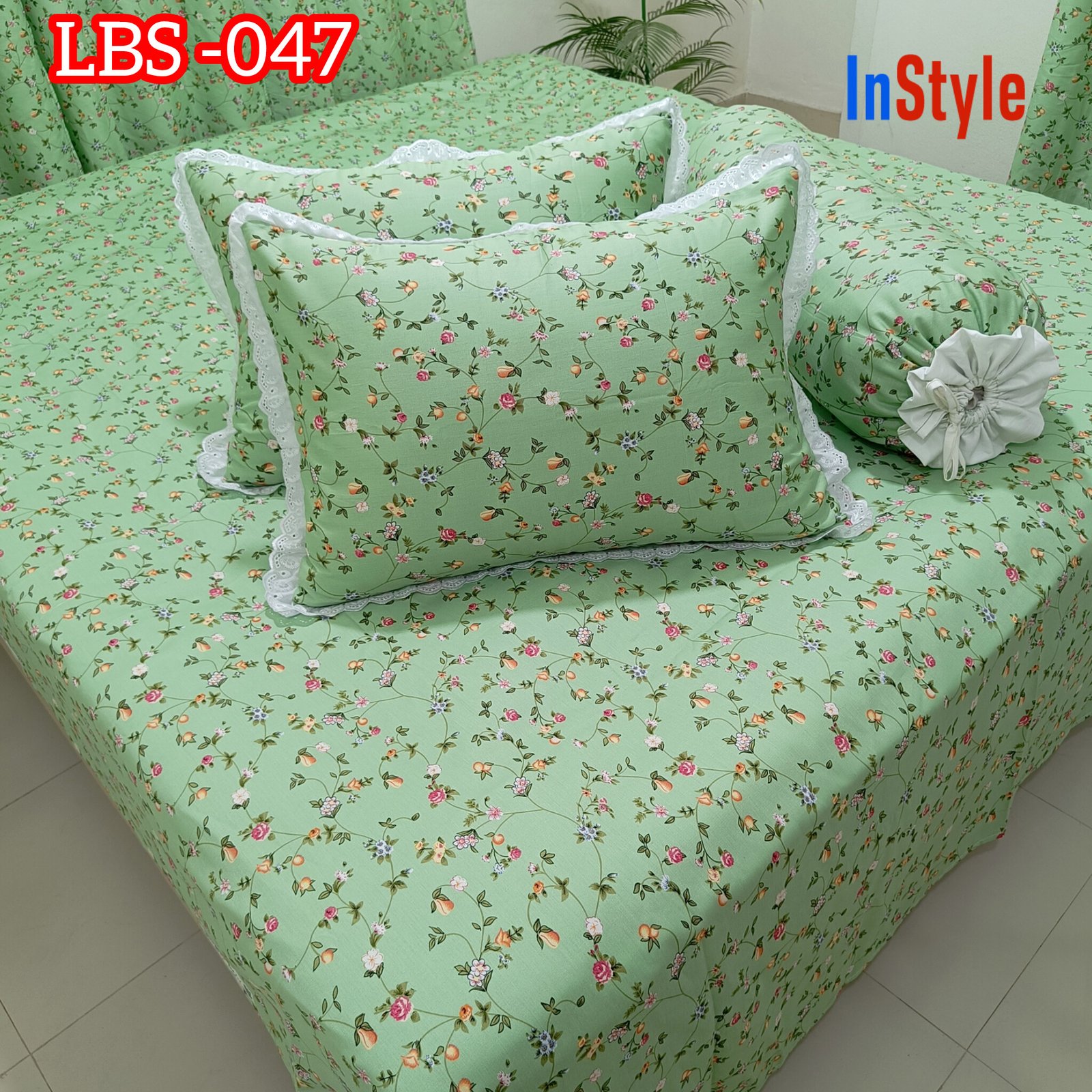 mint-green-base-with-all-over-ditsy-floral-printting-bedsheet-&-lace-trim-pillow-covers