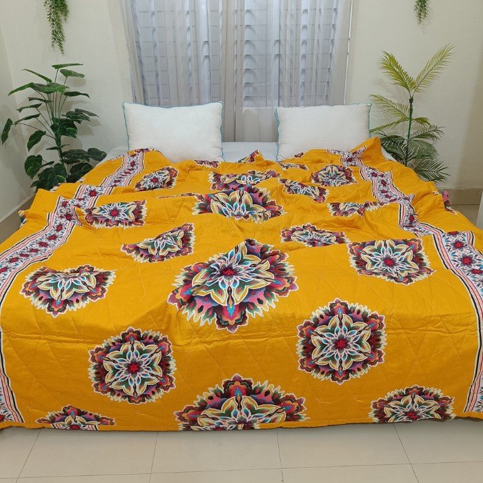 Royal Amber Mandala Luxe Printed AC Quilt — A Masterpiece of Vibrant Sophistication