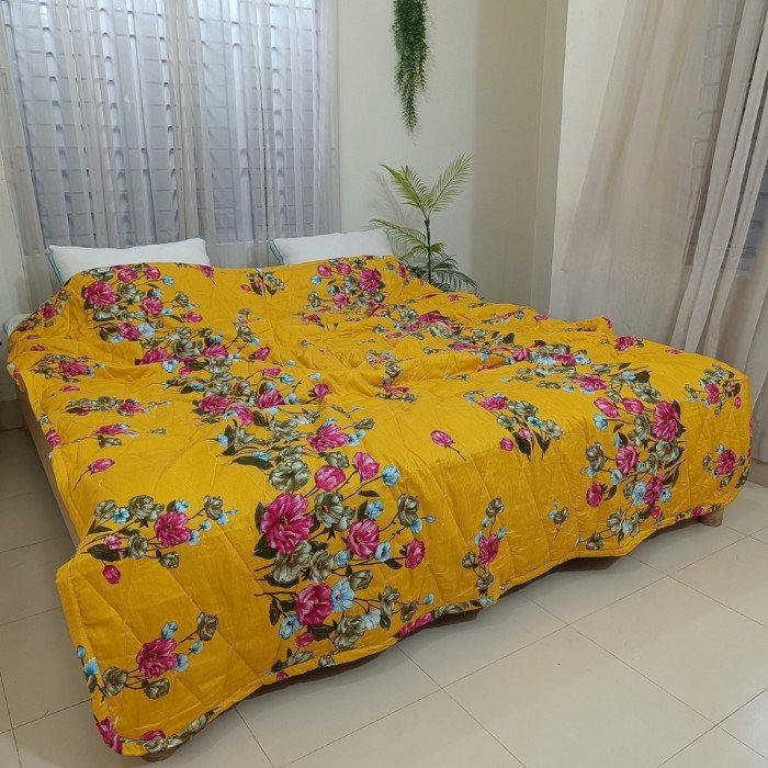 Opulent Golden Rose Heritage Printed AC Quilt — Where Royal Elegance Meets Supreme Comfort